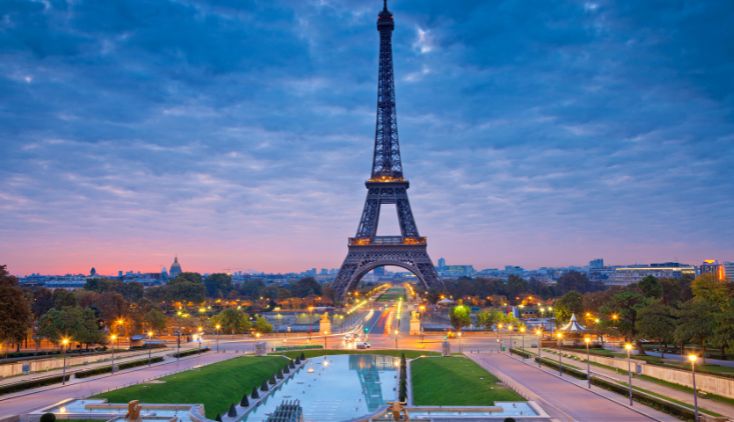 attractions to visit in france